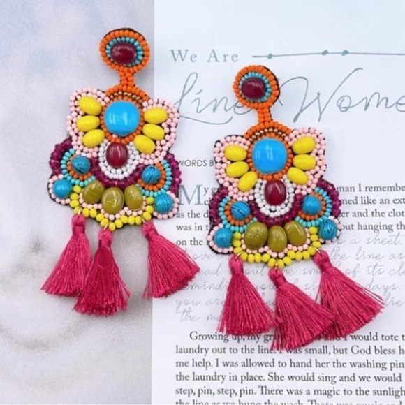 Treasured Jewels Jewelry - 🛍️NWT Treasured Jewels Colorful Beaded Tassel Earrings
